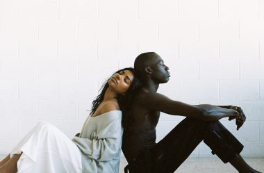 Você Já Fez Simpatias Para Segurar Um Amor? Alerta Para os Perigos da Amarração!